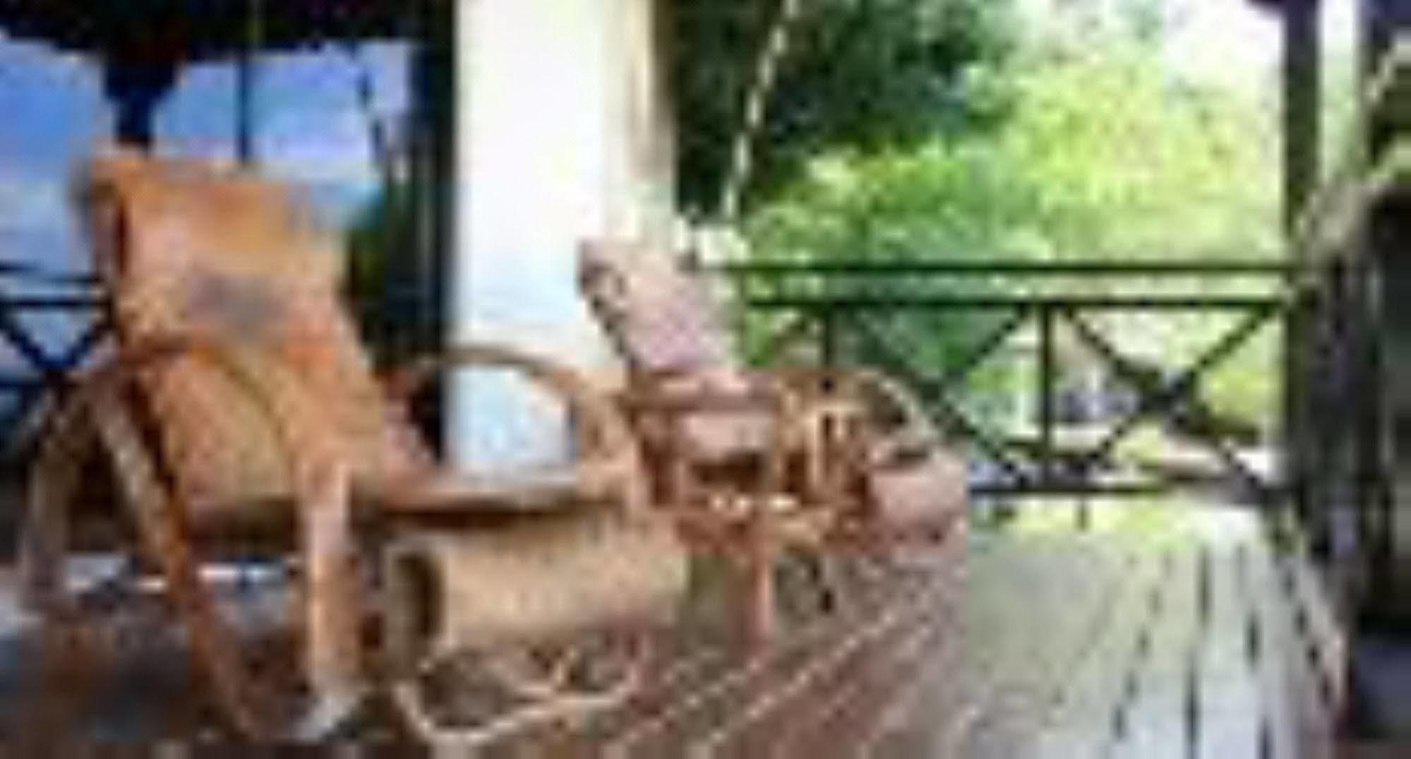 Minang Cove Resort Kampong Mukut Exterior photo